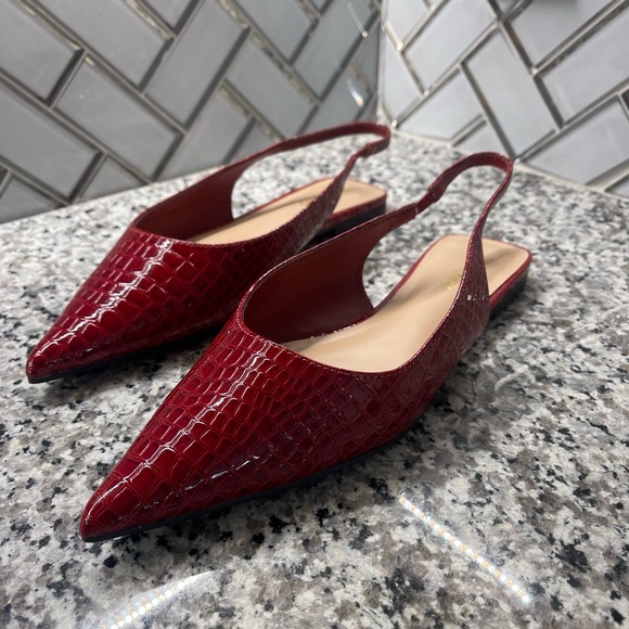 Red Croc Sling Back Flats ❤️ - Picture 3 of 3